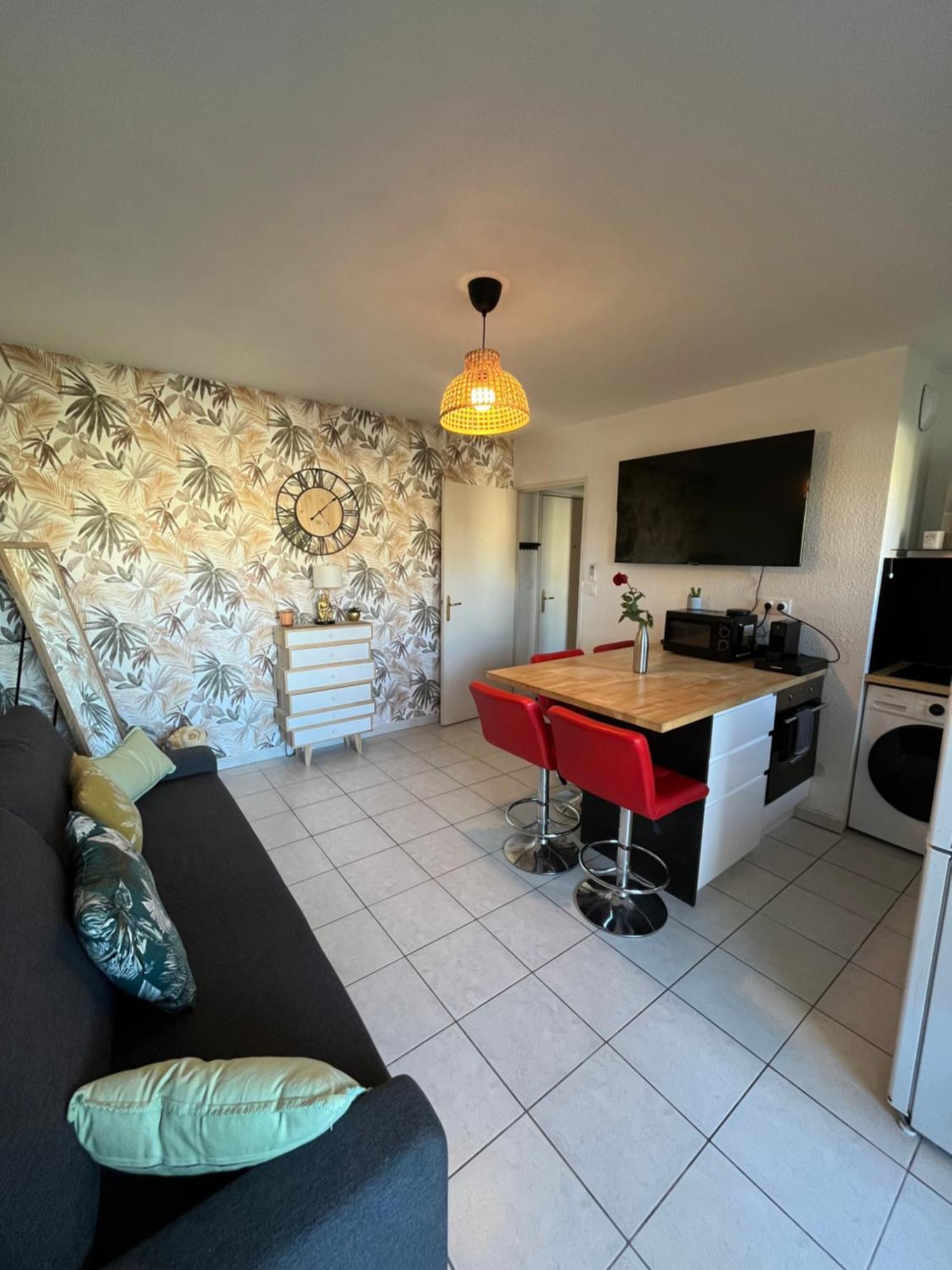Ferienwohnung Joli T2/ Tram/ Clim/ Parking/ Wifi/ Piscine Montpellier Exterior foto