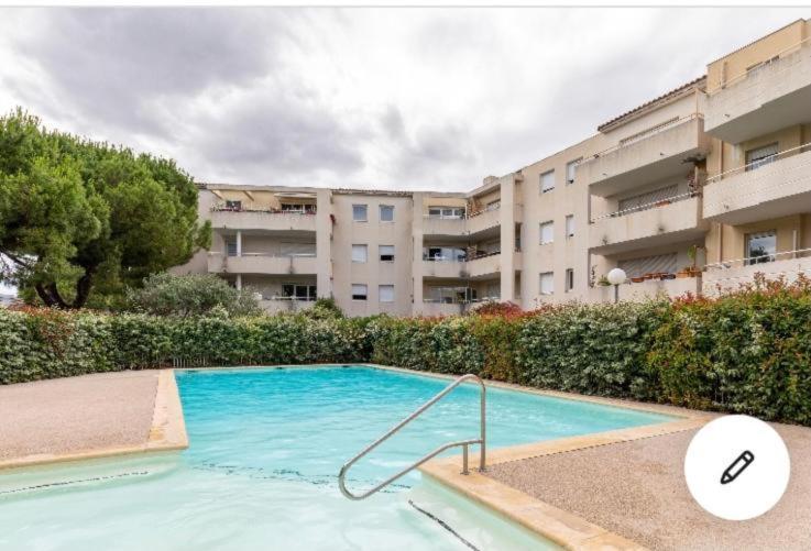 Ferienwohnung Joli T2/ Tram/ Clim/ Parking/ Wifi/ Piscine Montpellier Exterior foto